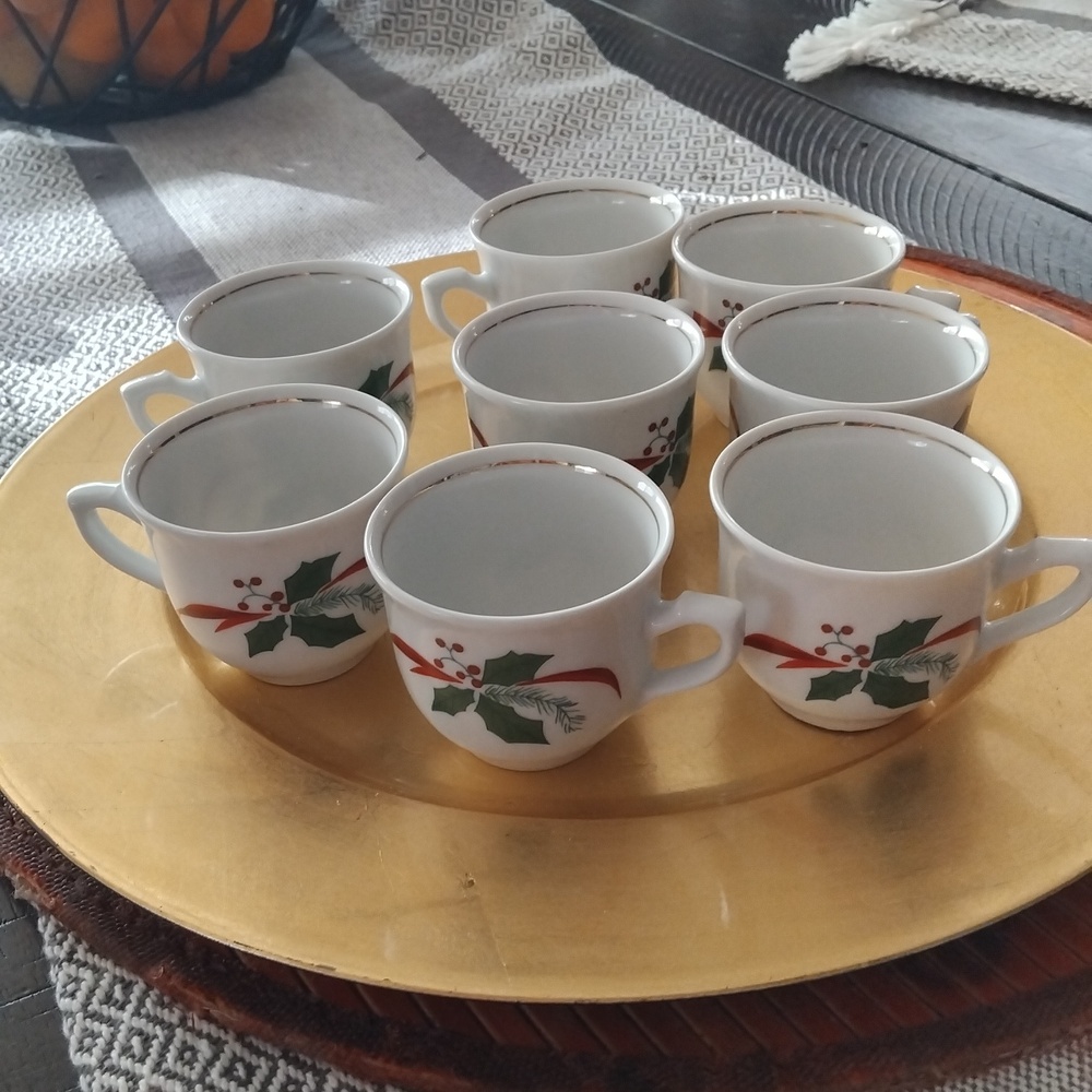 8 demitasse cups